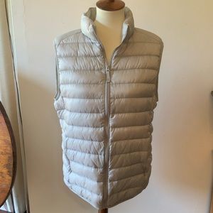 Uniqlo women’s puffer vest